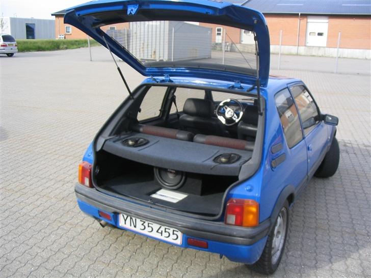 Peugeot 205 GTI SOLGT! billede 2