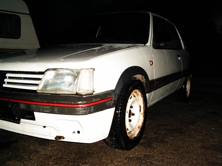 Peugeot 205 1,9 GTI (Solgt) billede 2