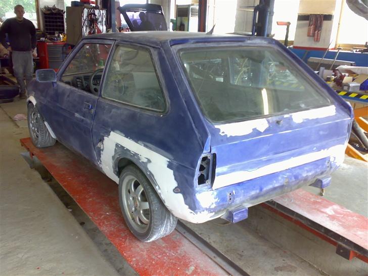 Ford Fiesta XR2 "Fiffi" SOLGT - Billeder fra renovation. billede 9