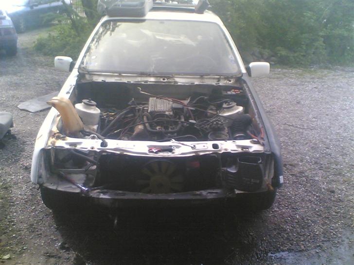 Ford sierra xr4i 2,8i v6 død billede 14