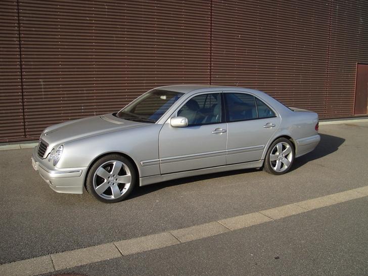 Mercedes Benz E 270 CDI Elegance billede 6