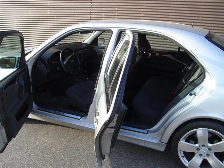 Mercedes Benz E 270 CDI Elegance billede 7