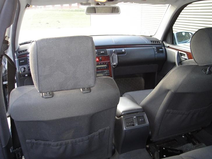 Mercedes Benz E 270 CDI Elegance billede 8