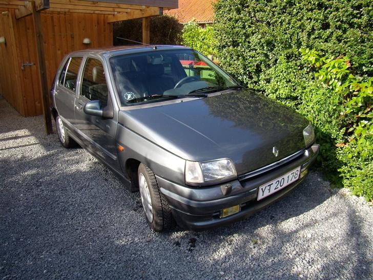 Renault Clio Baccara SOLGT billede 1