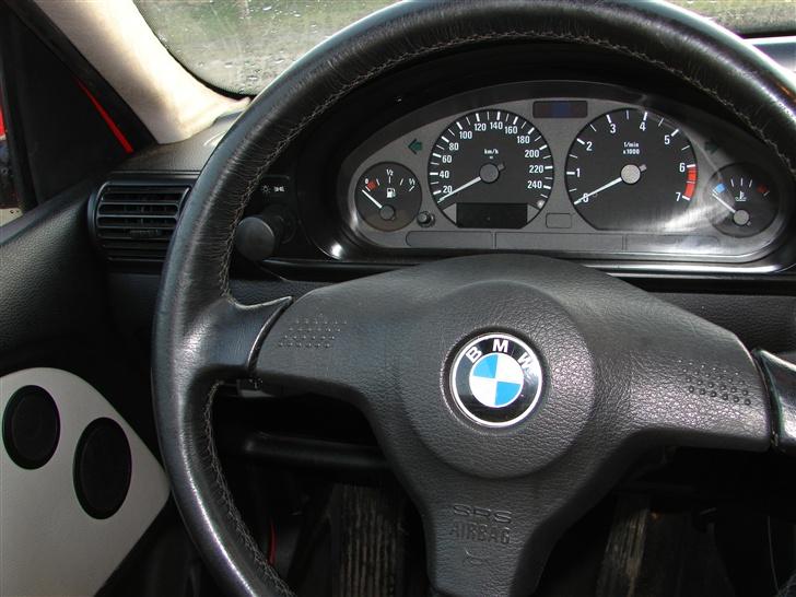 BMW 316I SOLGT billede 8