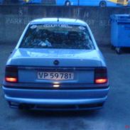Opel Vectra a 2,0