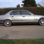 BMW 735i
