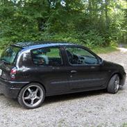 Renault clio2.0 16v sport (solgt)