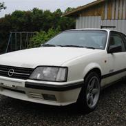 Opel monza