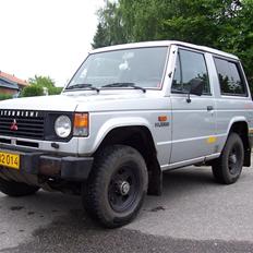 Mitsubishi Pajero *SOLGT*