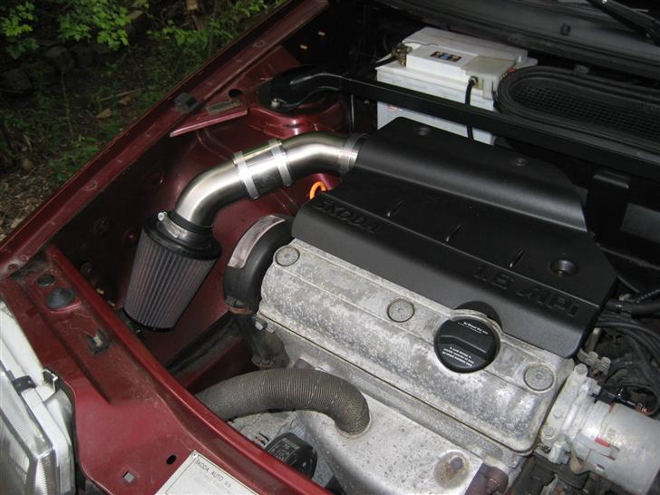 Skoda Felicia II - Hjemmebikset rør til K&N-filteret billede 18