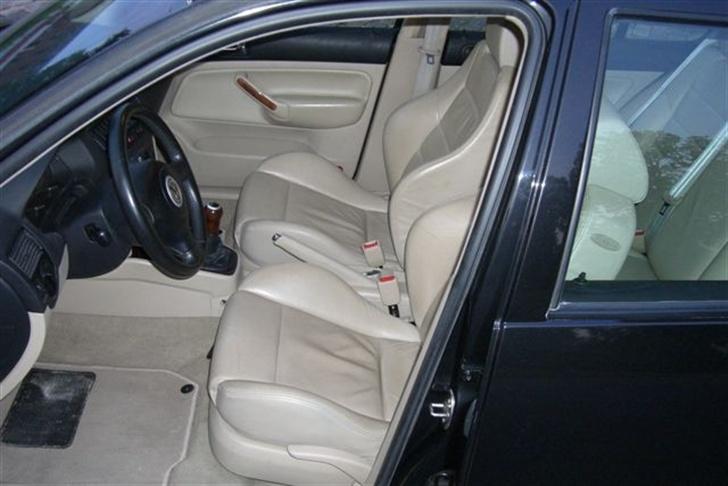 VW Golf 4 V6  4MOTION - Man sidder sgu ellers godt i de sæder billede 7