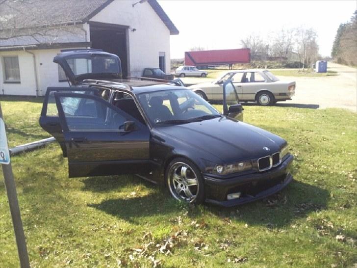 BMW 328i e36 touring SOLGT billede 4