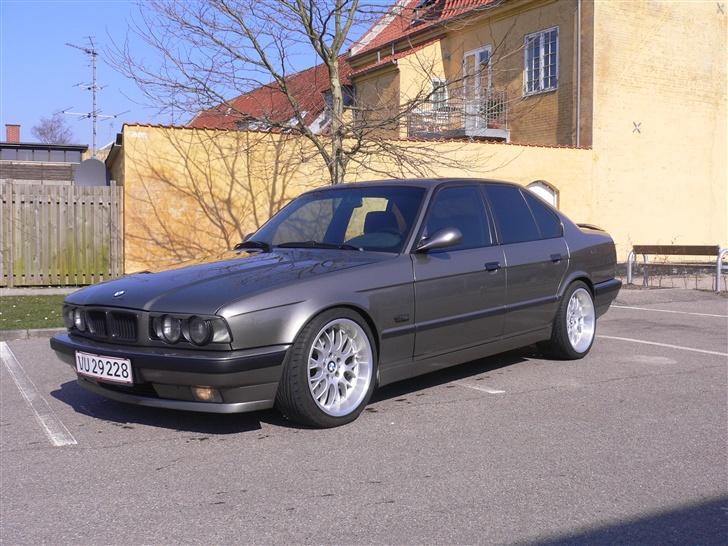 BMW 530 M//Power *SOLGT* - på en sommerdag.... billede 1