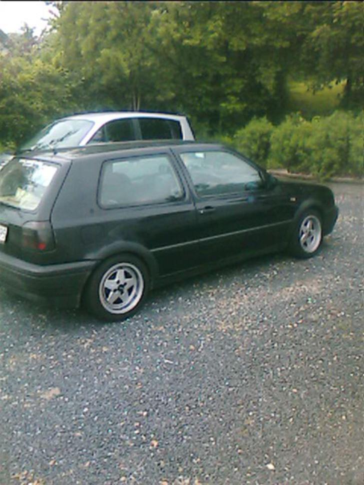 VW Golf III    BYTTET - nye fælge billede 5