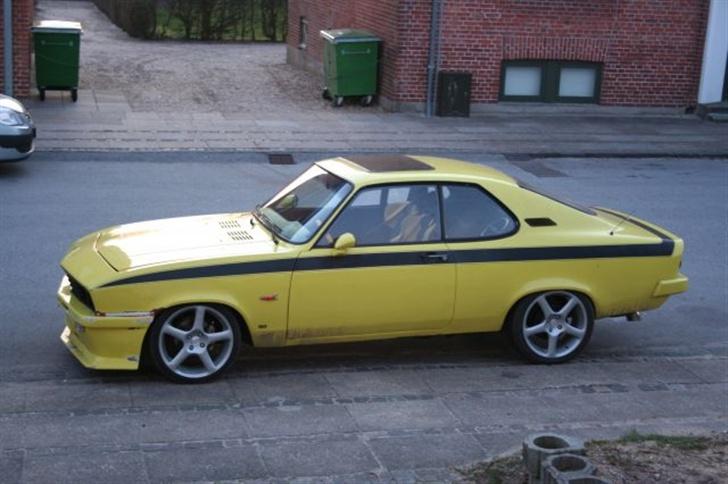 Opel Manta a 24v billede 1