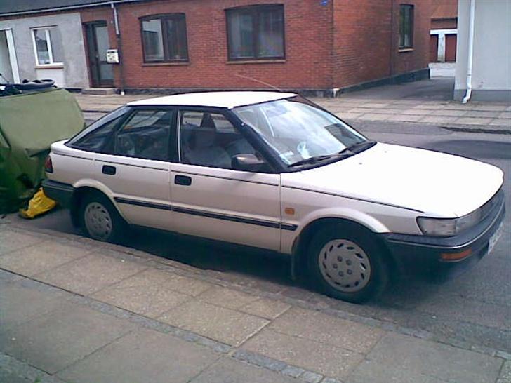 Toyota Corolla 1.3 XL ** DØD ** billede 2