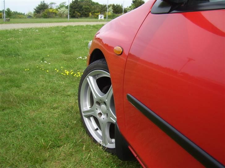 Mazda 323 16 v billede 11