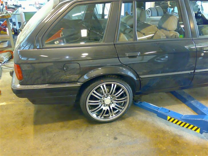 BMW E30 320i **solgt** billede 2