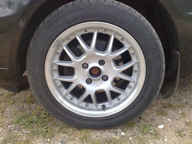 Mitsubishi Colt 1,8 GTI 16v ---SOLGT - ja med en hurtig motor så skal man jo også have nogle gode dæk til at stå fast med billede 6