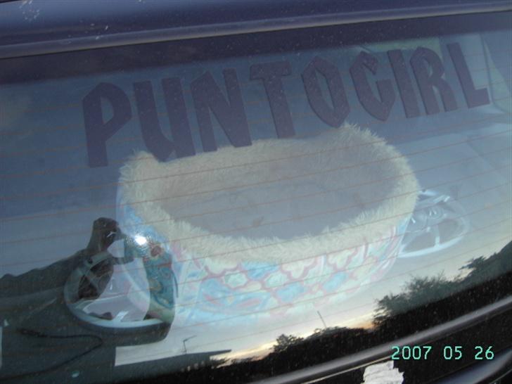 Fiat Punto --SOLGT-- - Ja der skal jo også være plads til den lille pige billede 18
