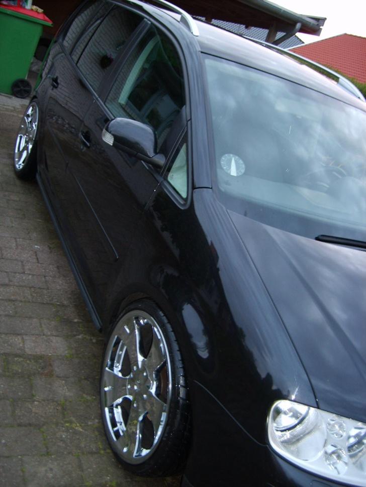 VW Touran Highline (SOLGT) billede 4