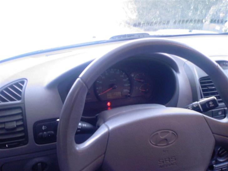 Hyundai Accent ((TOTALSKADET)) billede 5