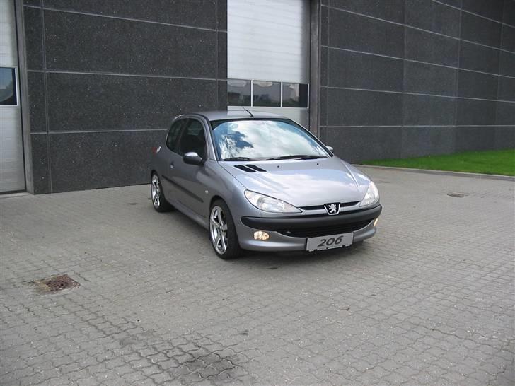 Peugeot 206 XT - 110hk (Smadret) billede 1
