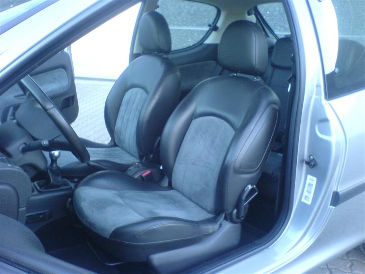 Peugeot 206 XT - 110hk (Smadret) billede 2