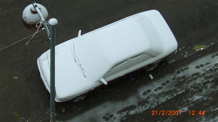 Mazda    323 SOLGT  2011 - SÅ SKIFTET DEN LIGE FARVE TIL  HVID  billede 7