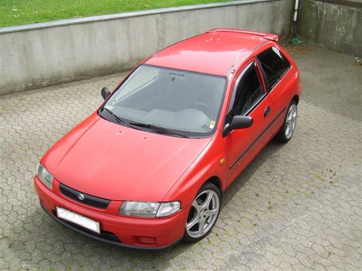 {{currentPhoto.altText}} billede {{currentPhoto.number}}