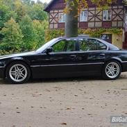 BMW 740