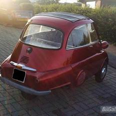 BMW 300 Isetta "Lulu"