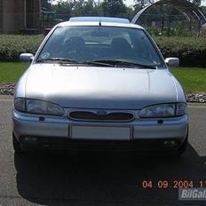 Ford Mondeo 2.5 V6 ***død***