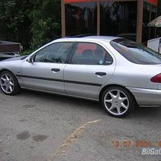 Ford Mondeo 2.5 V6 ***død***