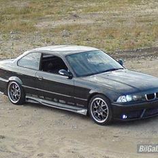 BMW E36 (Black)