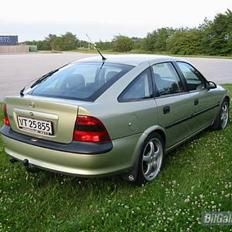 Opel Vectra B GL+ solgt!!
