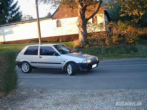 Toyota corolla - Er Solgt... - dette er så nummer (2) billede efter jeg hade gjord lidt ved den.. billede 4