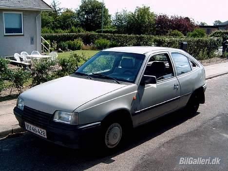Opel Kadett 1.2 billede 4