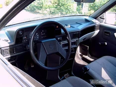 Opel Kadett 1.2 billede 3