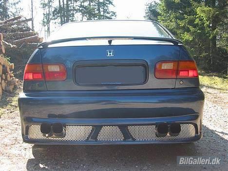 Honda Civic Sedan - nye bagpotter og bodykid bag billede 2