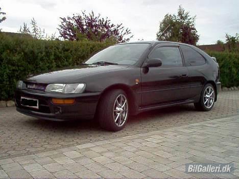 Toyota Corolla <-- super billede 1