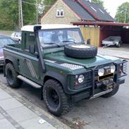 Land Rover Defender 90 (SOLGT)