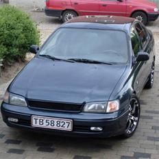 Toyota carina e  (SOLGT)