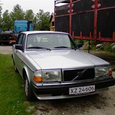 Volvo 240 GL <<SOLGT>>