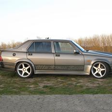 Alfa Romeo 75