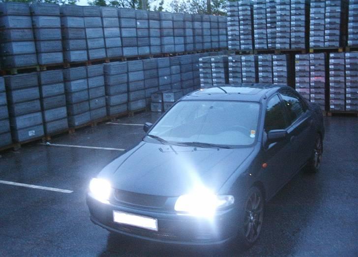 Mazda 323 BA Sedan Solgt billede 13