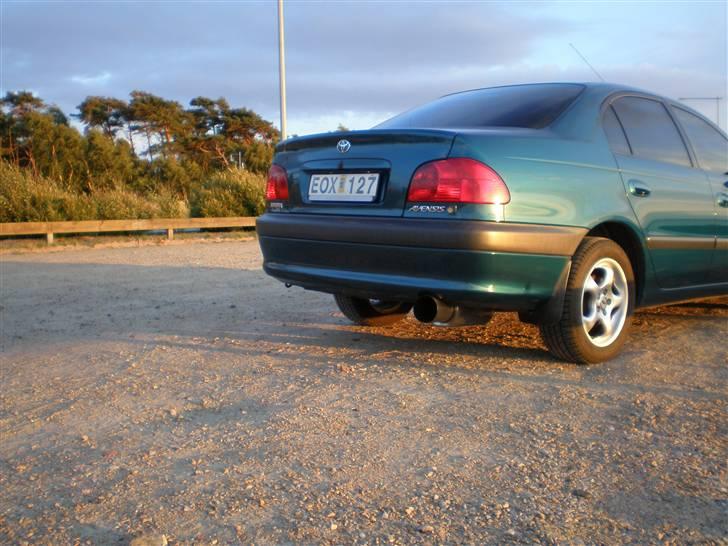 Toyota Avensis sol... SOLGT billede 9