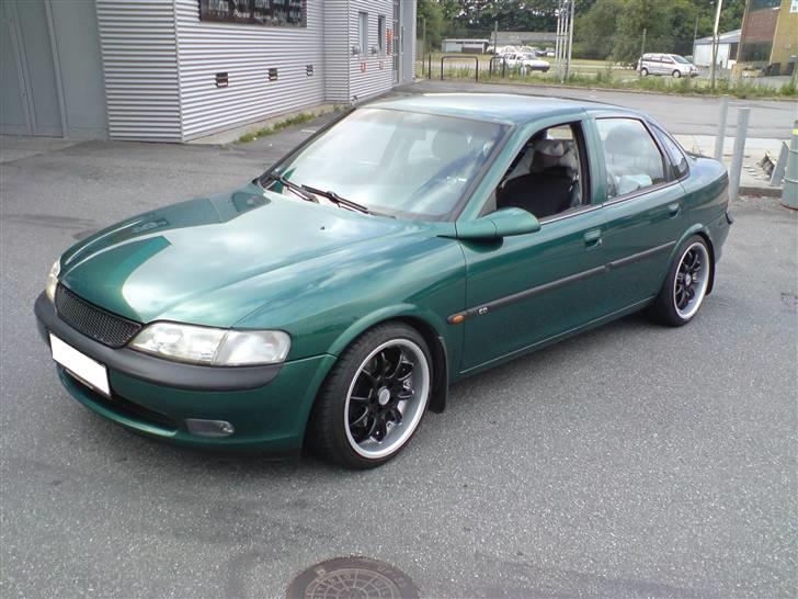 Opel Vectra B solgt den 24 - 4 - Har lige fået min fælger malet! billede 20