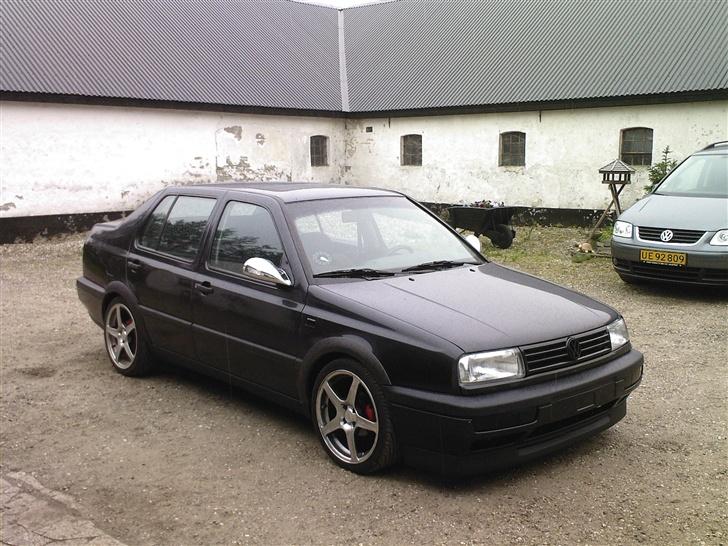 VW Vento 1.8 GL [Solgt] billede 18